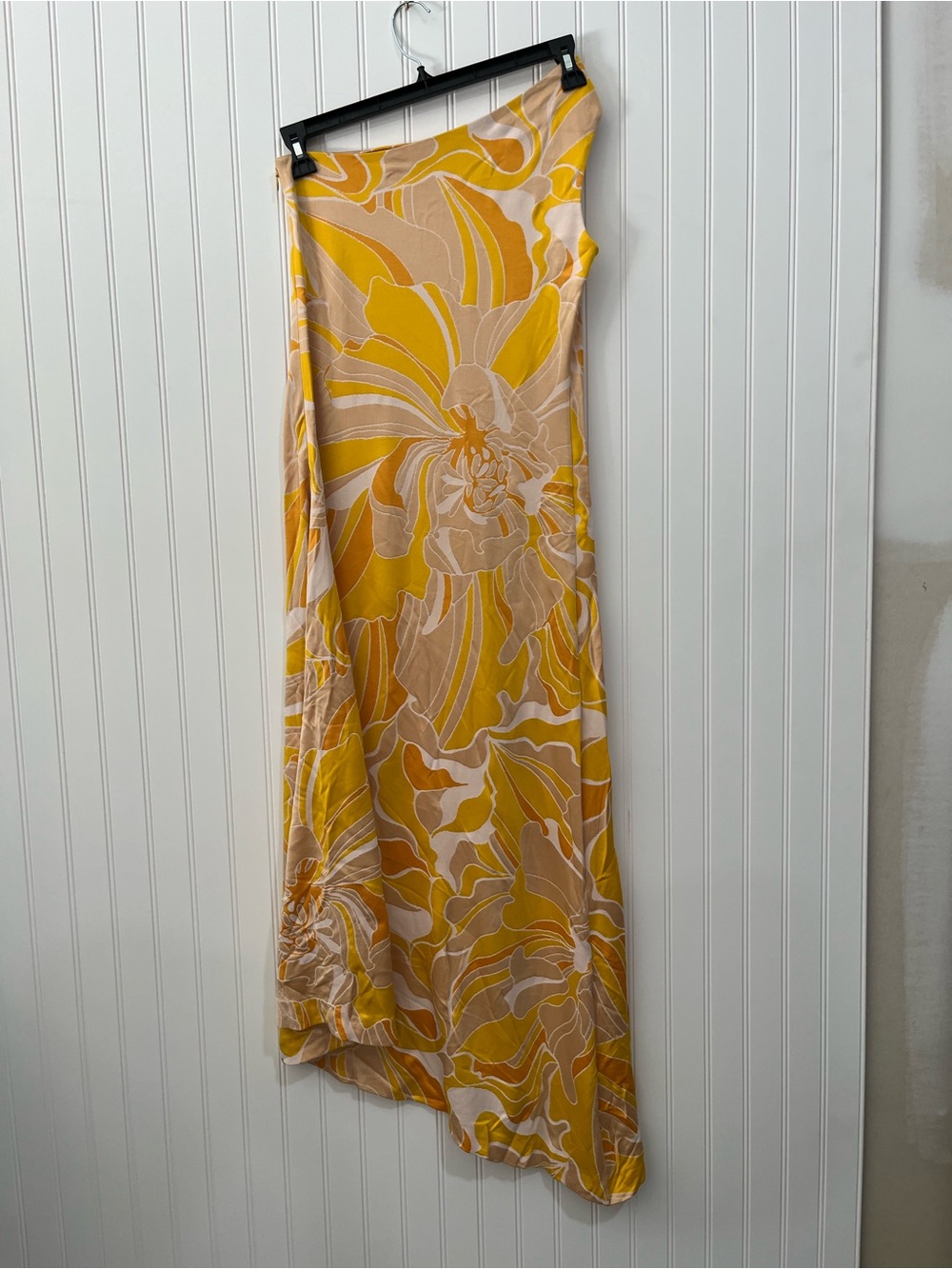 Alexis One-Shoulder Yellow Floral Midi Dress - Picture 8 of 10